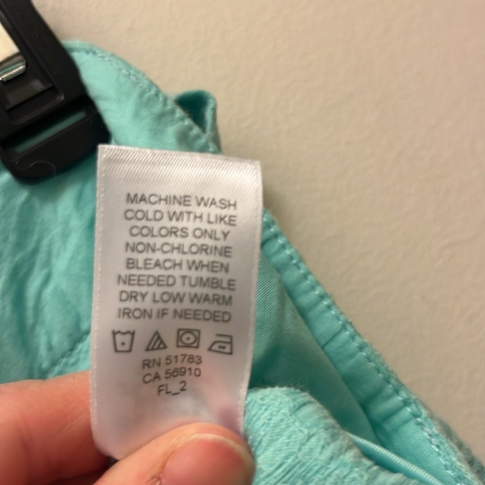 Maurice’s Women's Textured Aqua chino Shorts size 1/2 - Picture 7 of 9